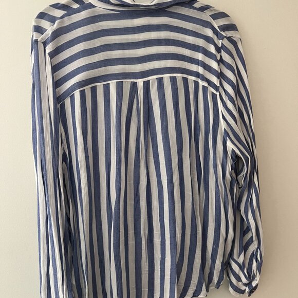 H&M Blue Striped Button Down - Picture 4 of 4